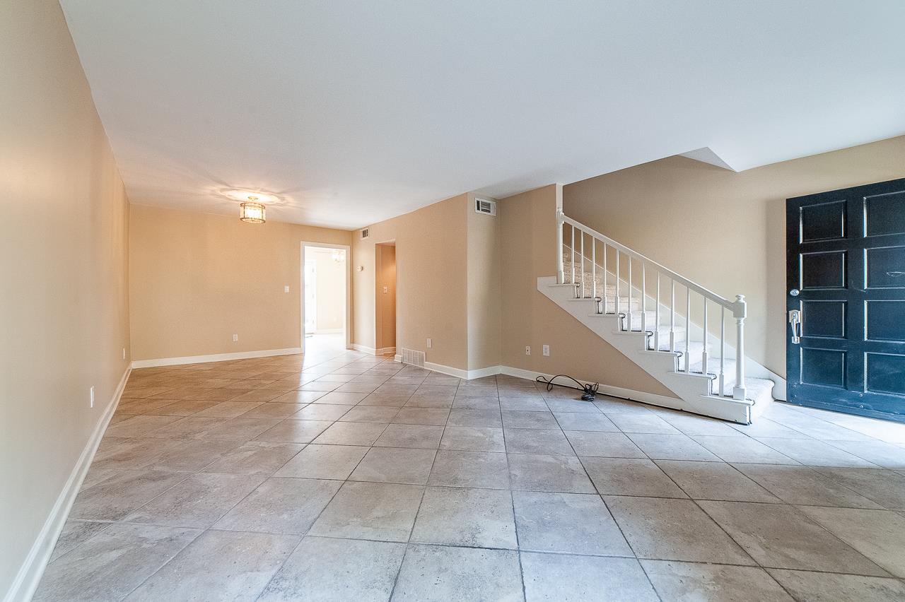 1039 June Road Memphis, TN 38119 - Photo 3 of 24 Gallery Image 3