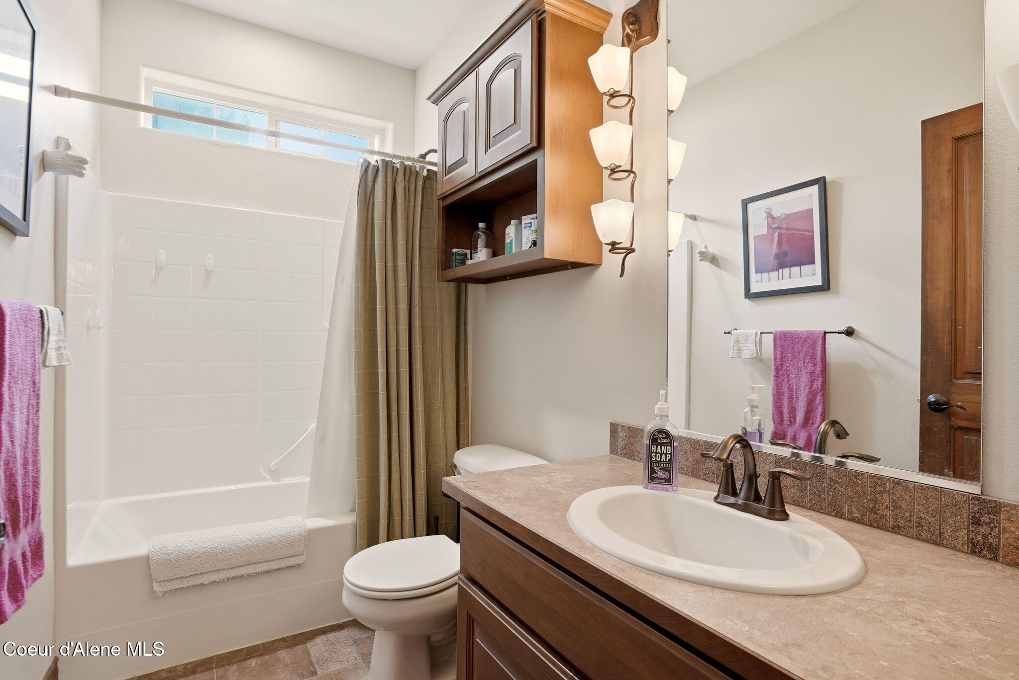 8964 Hauser Lake Road Hauser, ID 83854 - Photo 31 of 89 29_Inside-Media-Hauser-28