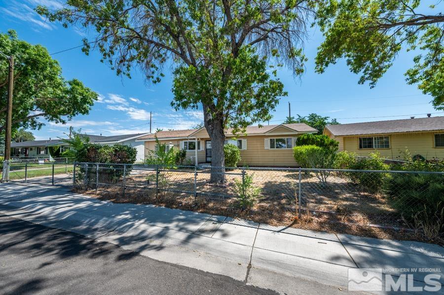 1130 Barstow Street Reno, NV 89512 - Photo 3 of 29 Photo 3