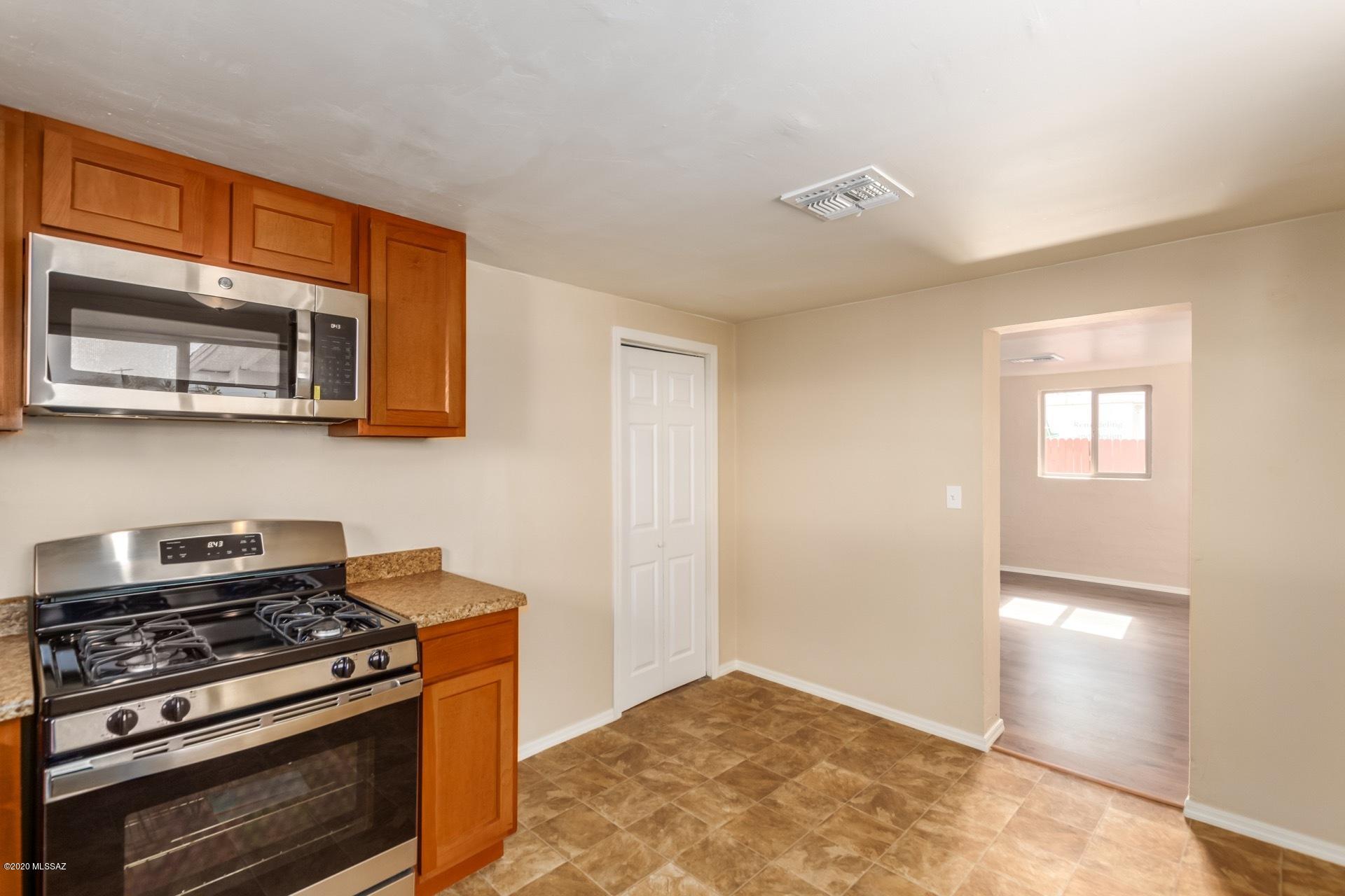 232 West Rillito Street Tucson, AZ 85705 - Photo 10 of 26