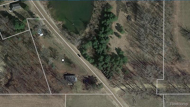 4950 Bentley Lake Road Howell, MI 48843 - Photo 5 of 13