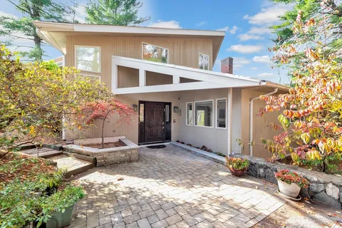 $2,220,000 | 7 Field Road, Lexington, MA 02421
