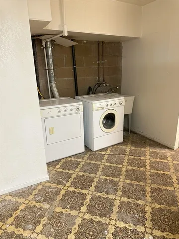 $431,900 | 22348 Glenwood Drive, Crestline, CA 92325