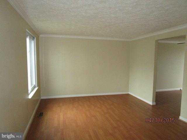 1470 Heather Ridge Court Frederick, MD 21702 - Photo 2 of 10 Living Room