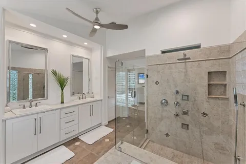 $740,000 | 6102 Sonesta Court, Bradenton, FL 34202