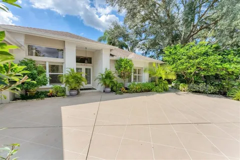 $740,000 | 6102 Sonesta Court, Bradenton, FL 34202