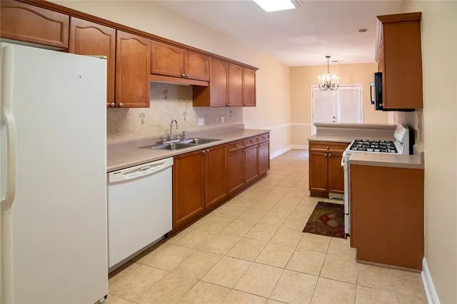 $274,900 | 2545 Rosehill Circle, Lithia Springs, GA 30122