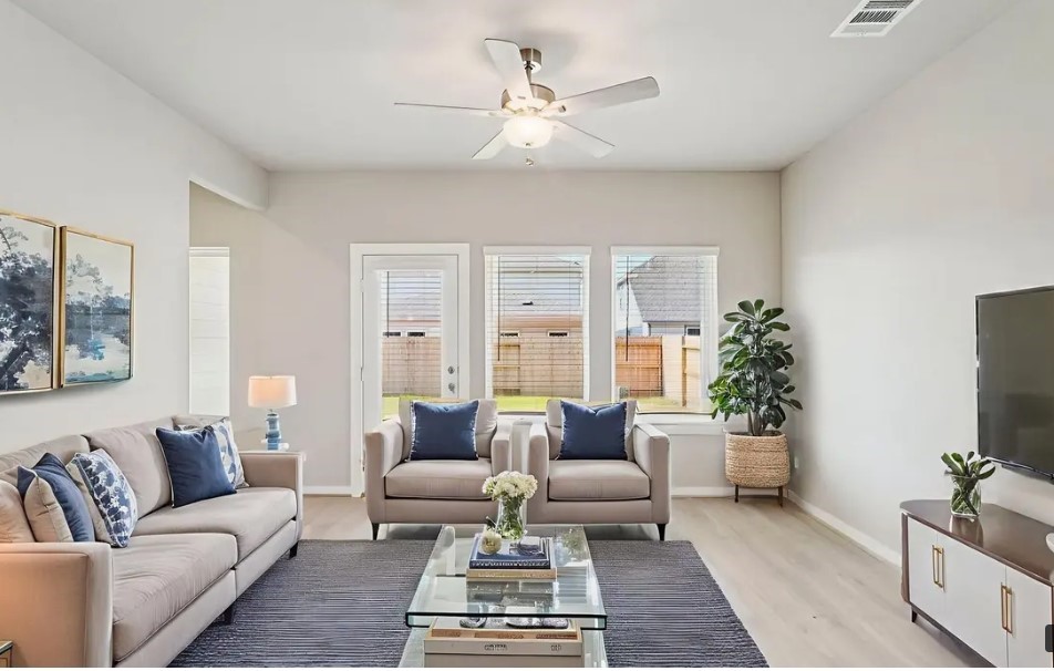 8403 Rio Spring Drive Baytown, TX 77523 - Photo 5 of 14 Photo is not of the actual home, but is an inspirational photo of builder’s model home and may depict options, furnishings, and/or decorator features that are not included