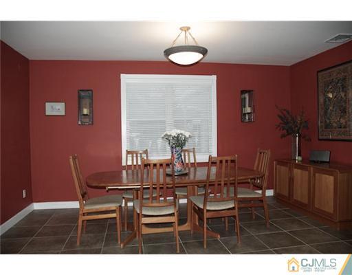 41 Wheeler Road Kendall Park, NJ 08824 - Photo 3 of 6 Gallery Image 3