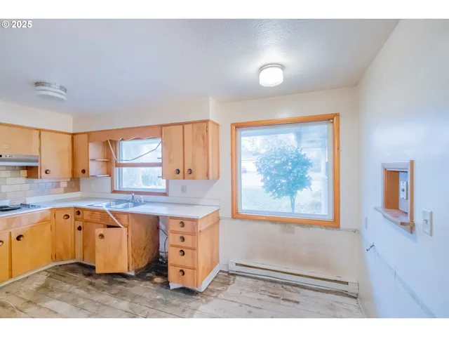 $330,000 | 468 Idylwood Drive Southeast, Salem, OR 97302