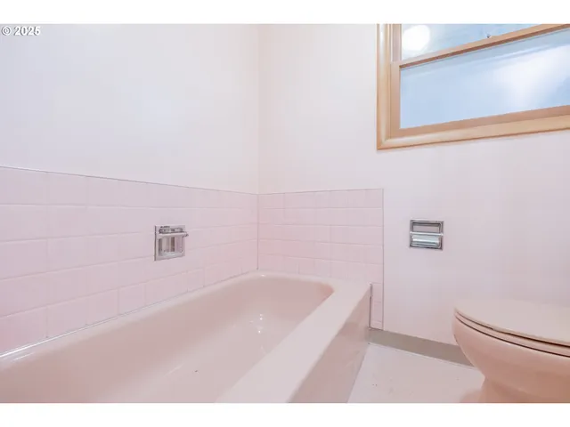 $330,000 | 468 Idylwood Drive Southeast, Salem, OR 97302