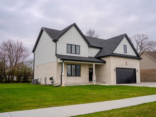 $630,000 | 7214 South 78th Avenue, Bridgeview, IL 60455
