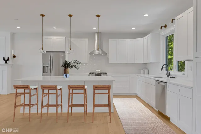 $649,900 | 7214 South 78th Avenue, Bridgeview, IL 60455