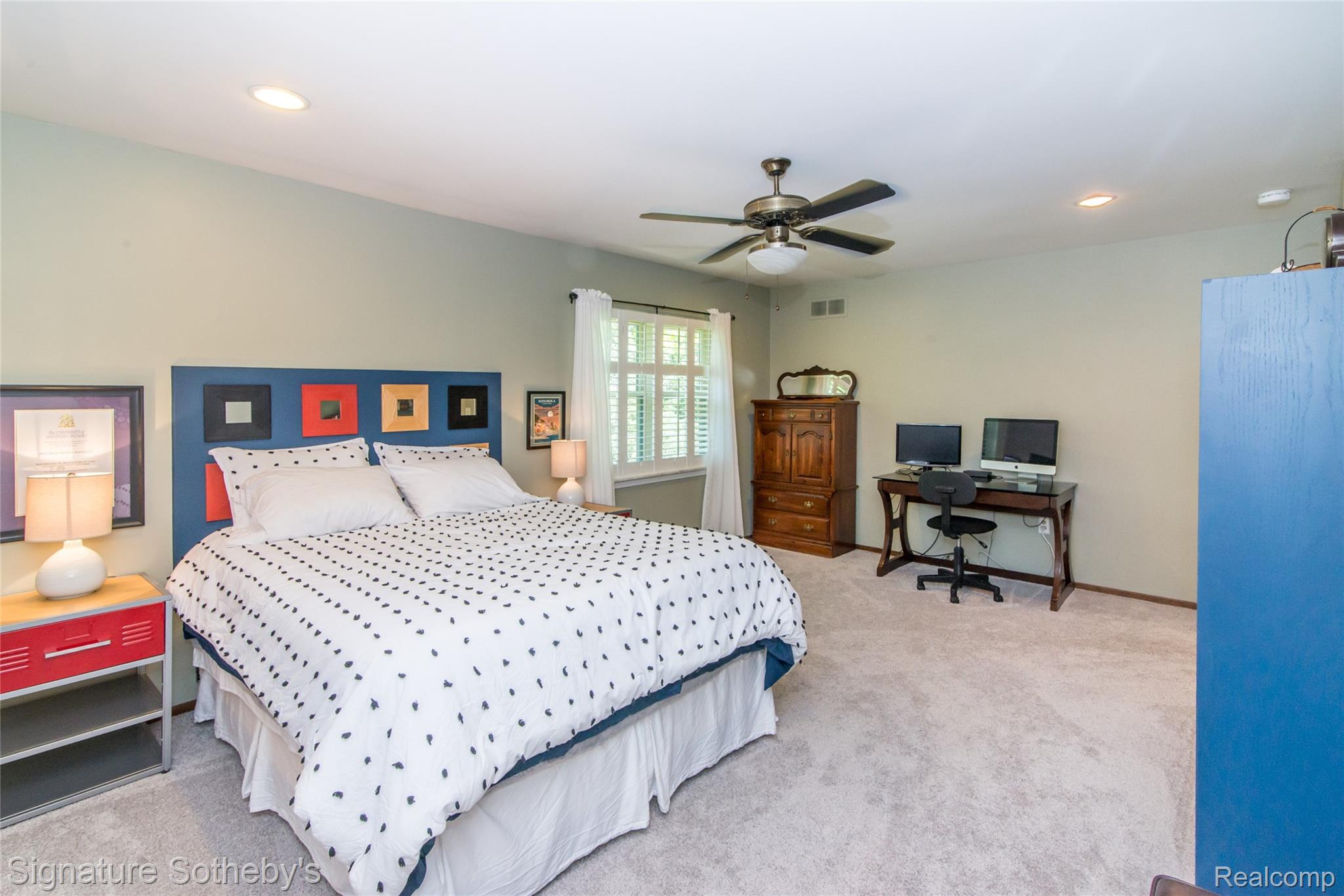 576 Ten Point Drive Rochester, MI 48309 - Photo 28 of 51 Large Bedroom #2