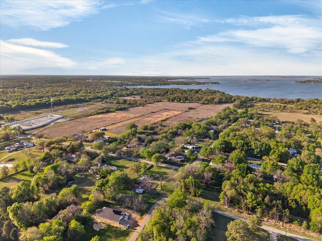 696 East Will White Road Tool, TX 75143 - Photo 14 of 18 an aerial view of a beach