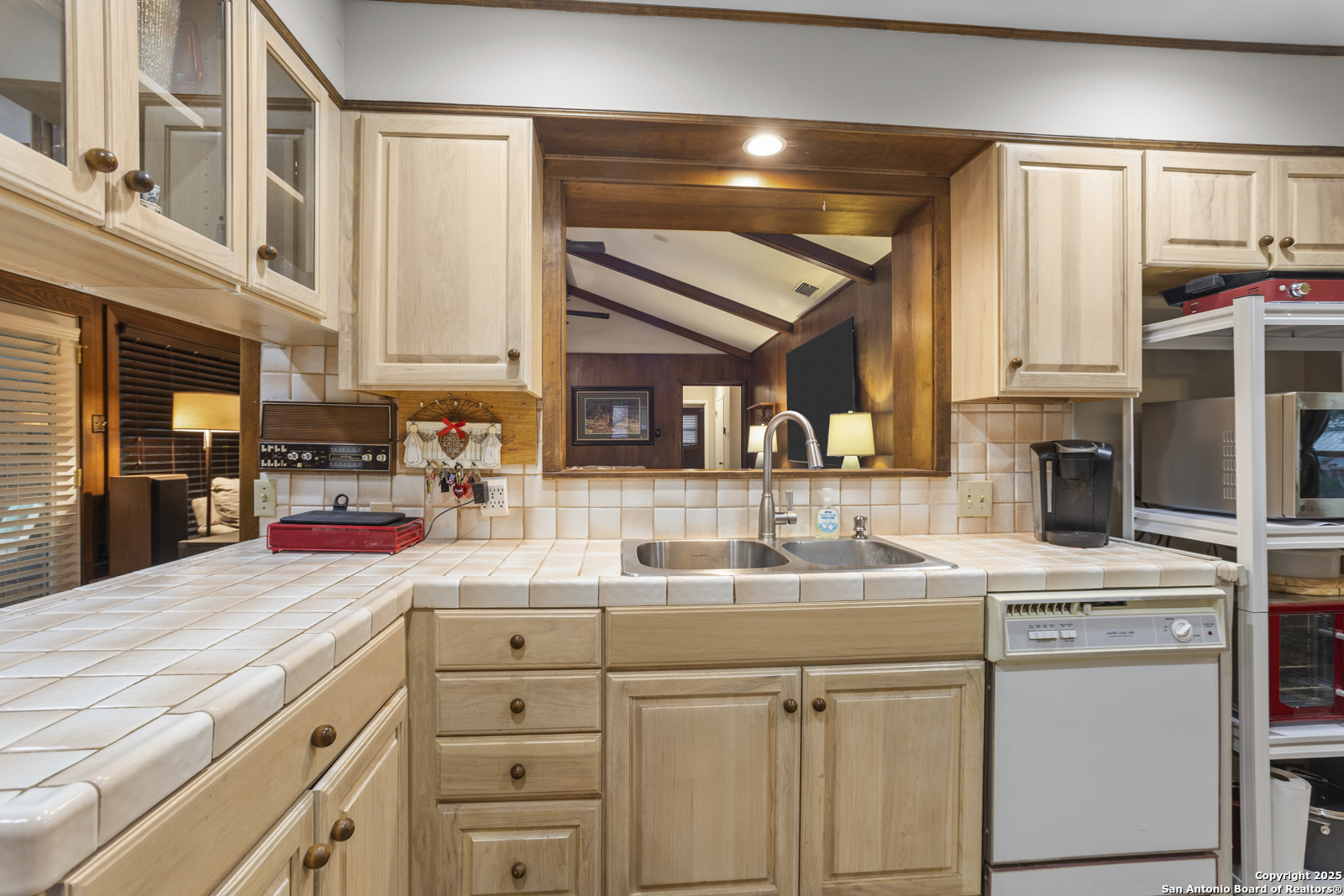 6414 View Point San Antonio, TX 78229 - Photo 15 of 60