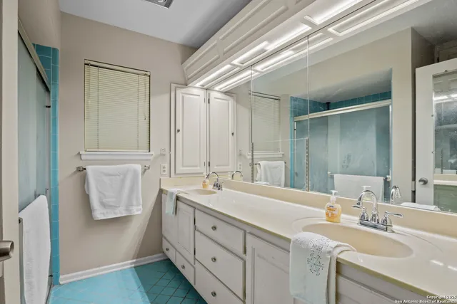 $525,000 | 6414 View Point, San Antonio, TX 78229