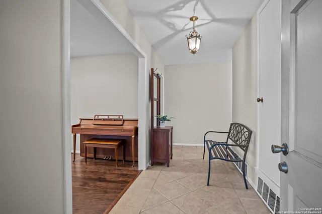 $525,000 | 6414 View Point, San Antonio, TX 78229