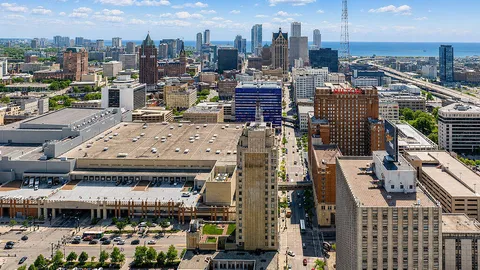 $625,000 | 606 West Wisconsin Avenue, Unit 1801, Milwaukee, WI 53203