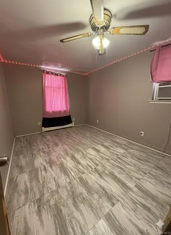 a view of empty room with window