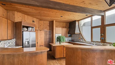 $8,995,000 | 26902 Malibu Cove Colony Drive, Malibu, CA 90265