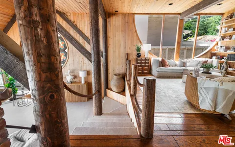 $8,995,000 | 26902 Malibu Cove Colony Drive, Malibu, CA 90265