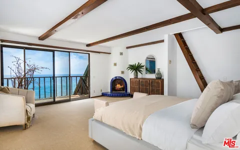 $8,995,000 | 26902 Malibu Cove Colony Drive, Malibu, CA 90265