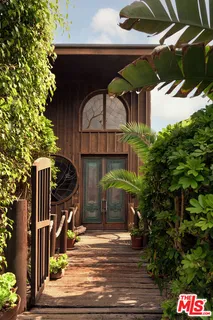 $8,995,000 | 26902 Malibu Cove Colony Drive, Malibu, CA 90265