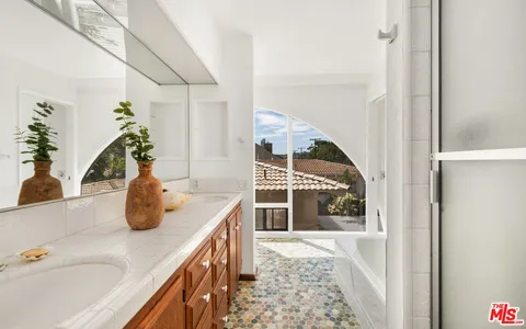 $8,995,000 | 26902 Malibu Cove Colony Drive, Malibu, CA 90265