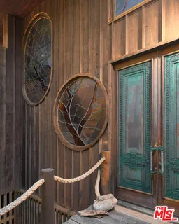 $8,995,000 | 26902 Malibu Cove Colony Drive, Malibu, CA 90265