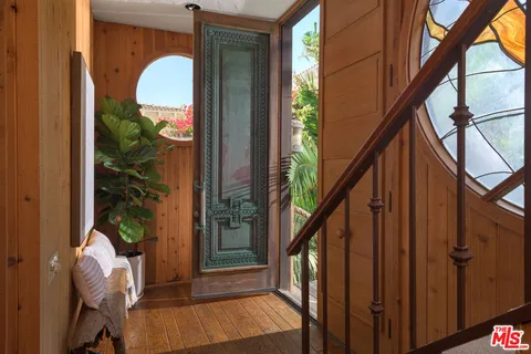 $8,995,000 | 26902 Malibu Cove Colony Drive, Malibu, CA 90265