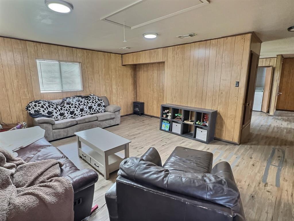 5401 Highway 36 Comanche, TX 76442 - Photo 5 of 22 a living room with furniture and a window