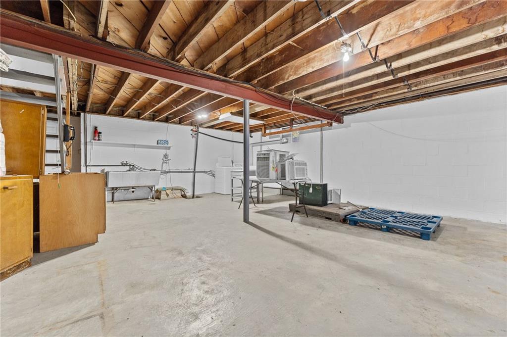409 4th Street McDonald, PA 15057 - Photo 25 of 37 a view of a room with gym equipment