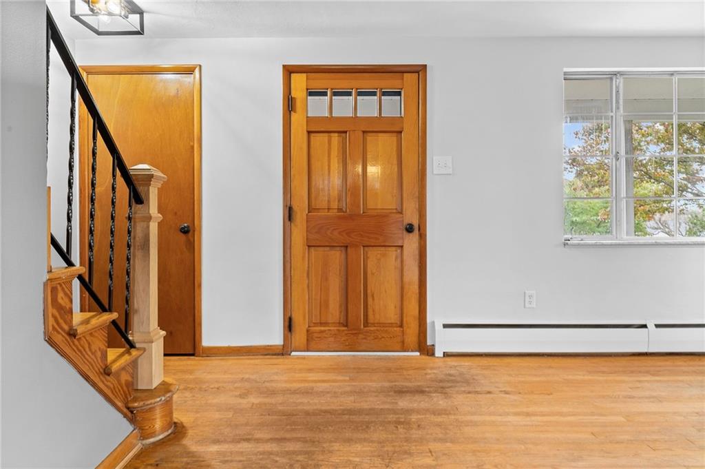 409 4th Street McDonald, PA 15057 - Photo 4 of 37 an empty room with windows