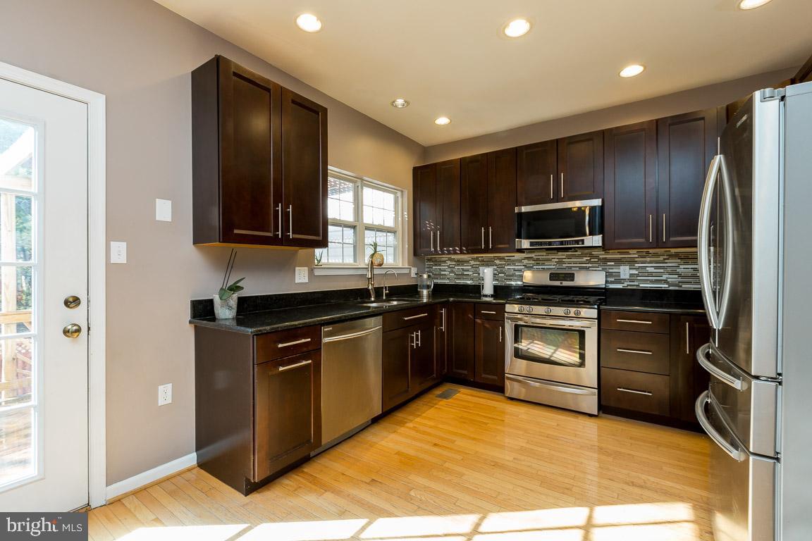 2685 Cameron Way Frederick, MD 21701 - Photo 2 of 29