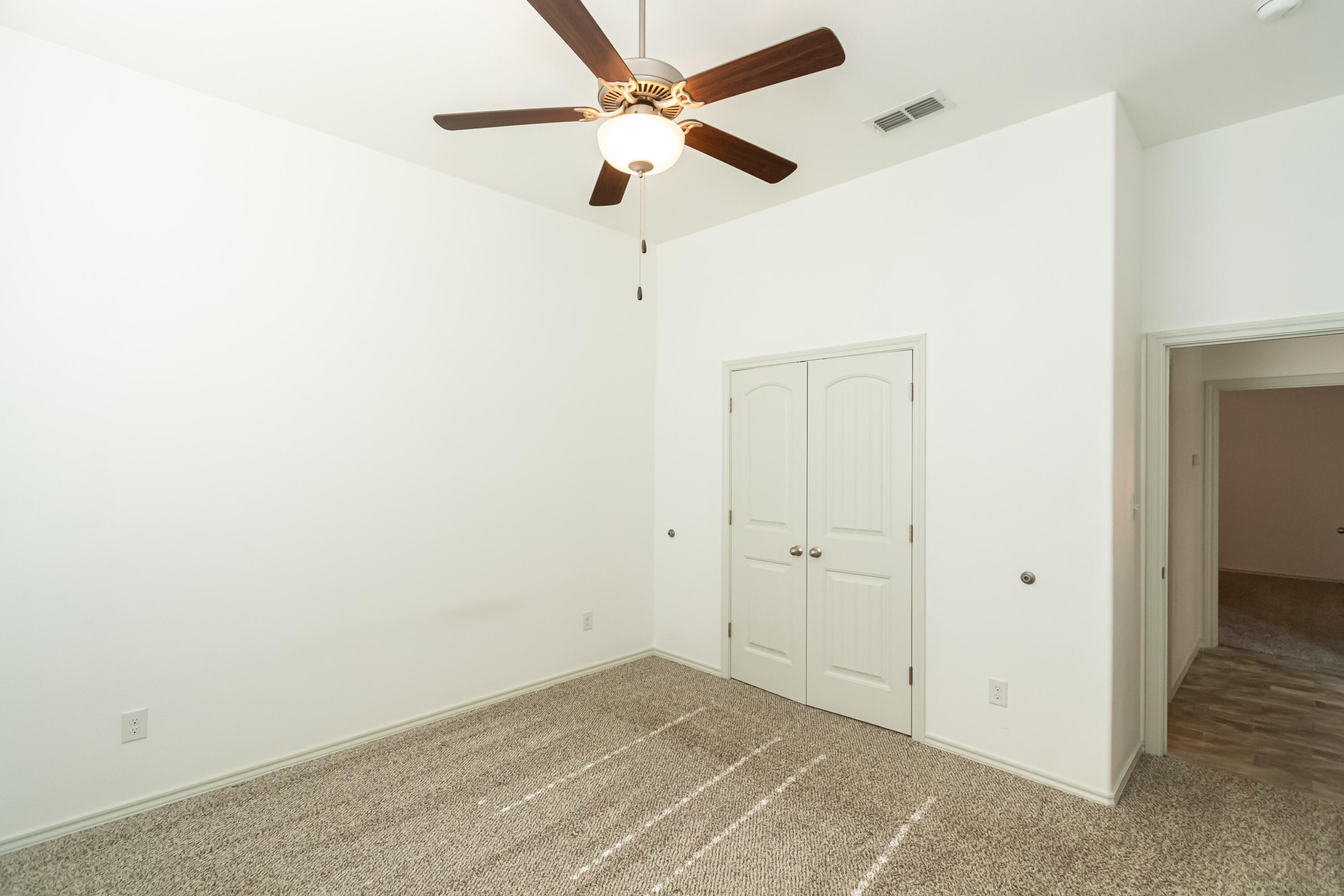 9610 Kline Avenue Lubbock, TX 79424 - Photo 15 of 24 9610 Kline-64