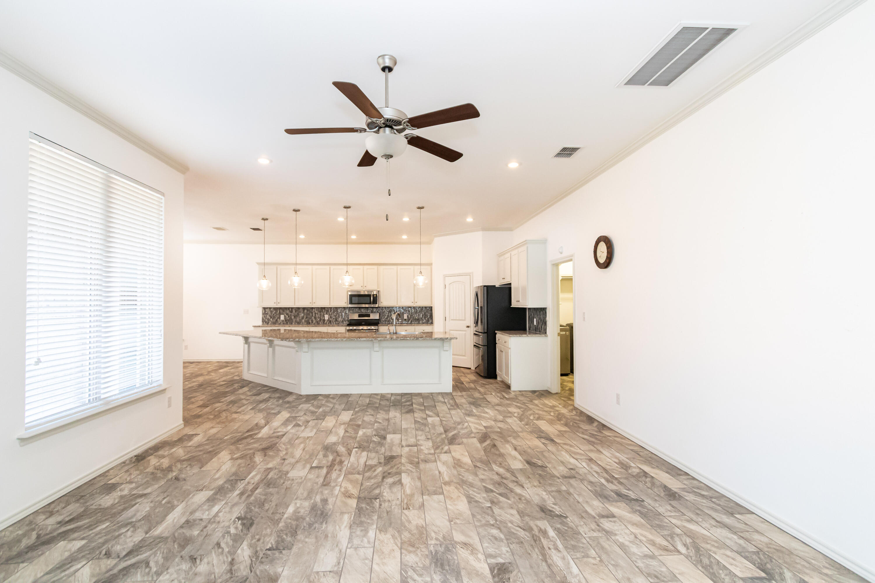 9610 Kline Avenue Lubbock, TX 79424 - Photo 4 of 24 9610 Kline-23