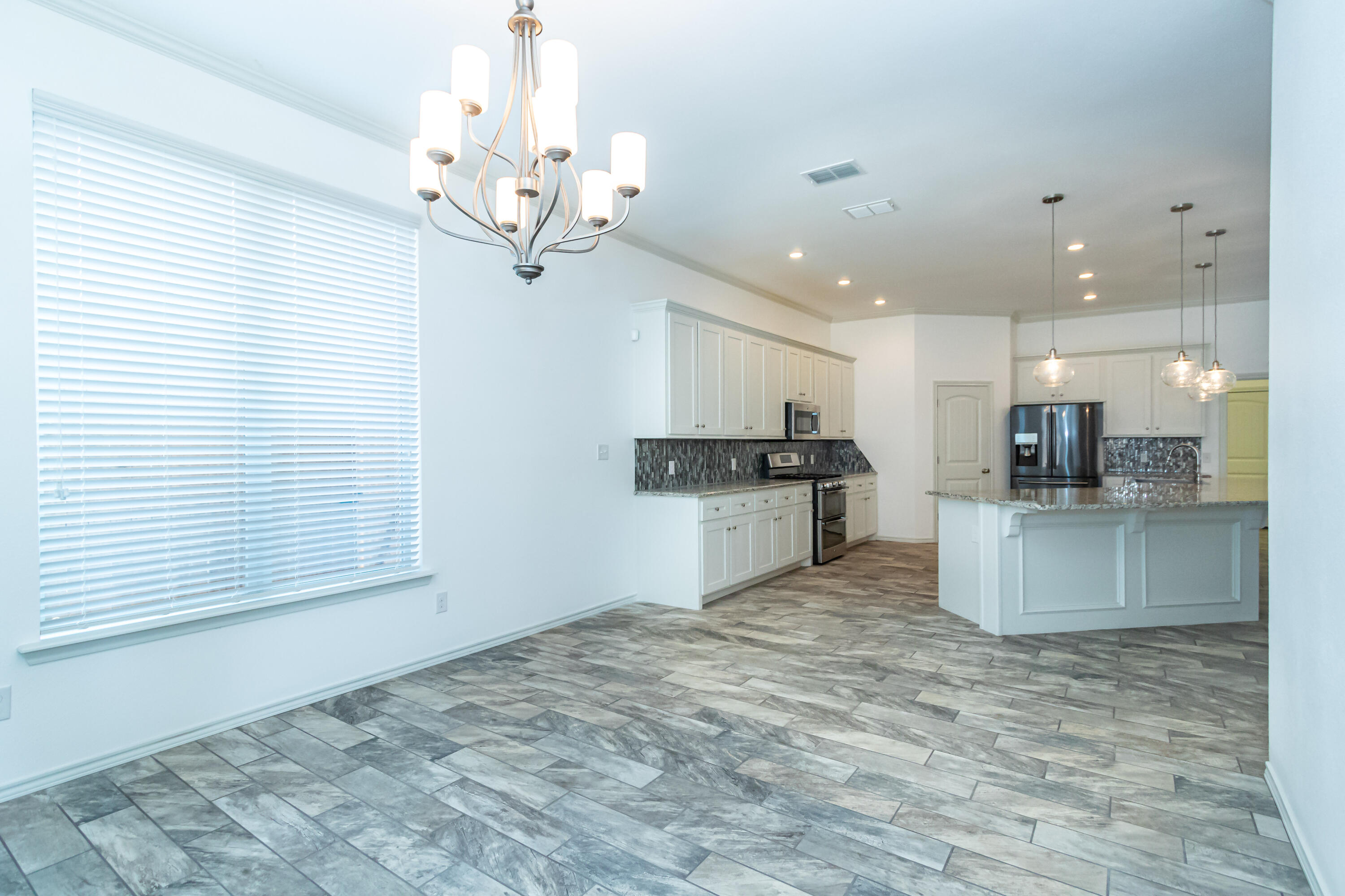 9610 Kline Avenue Lubbock, TX 79424 - Photo 8 of 24 9610 Kline-44