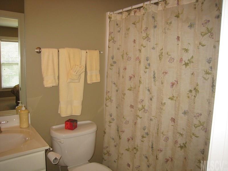 1121 James Farm Road Hickory, NC 28602 - Photo 11 of 25 Gallery Image 11