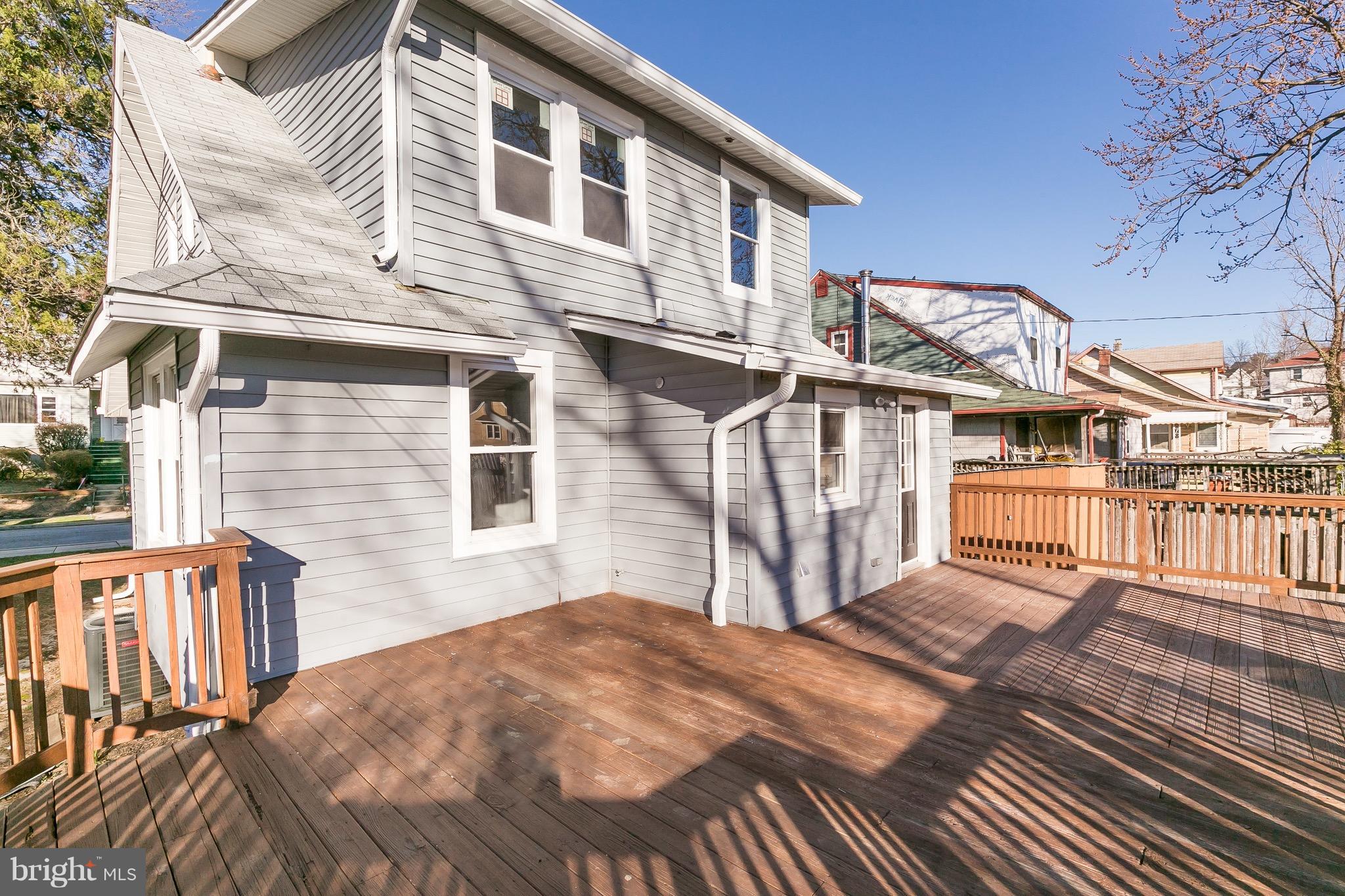 707 Old Home Road Baltimore, MD 21206 - Photo 28 of 30 spacious rear deck great for entertaining!