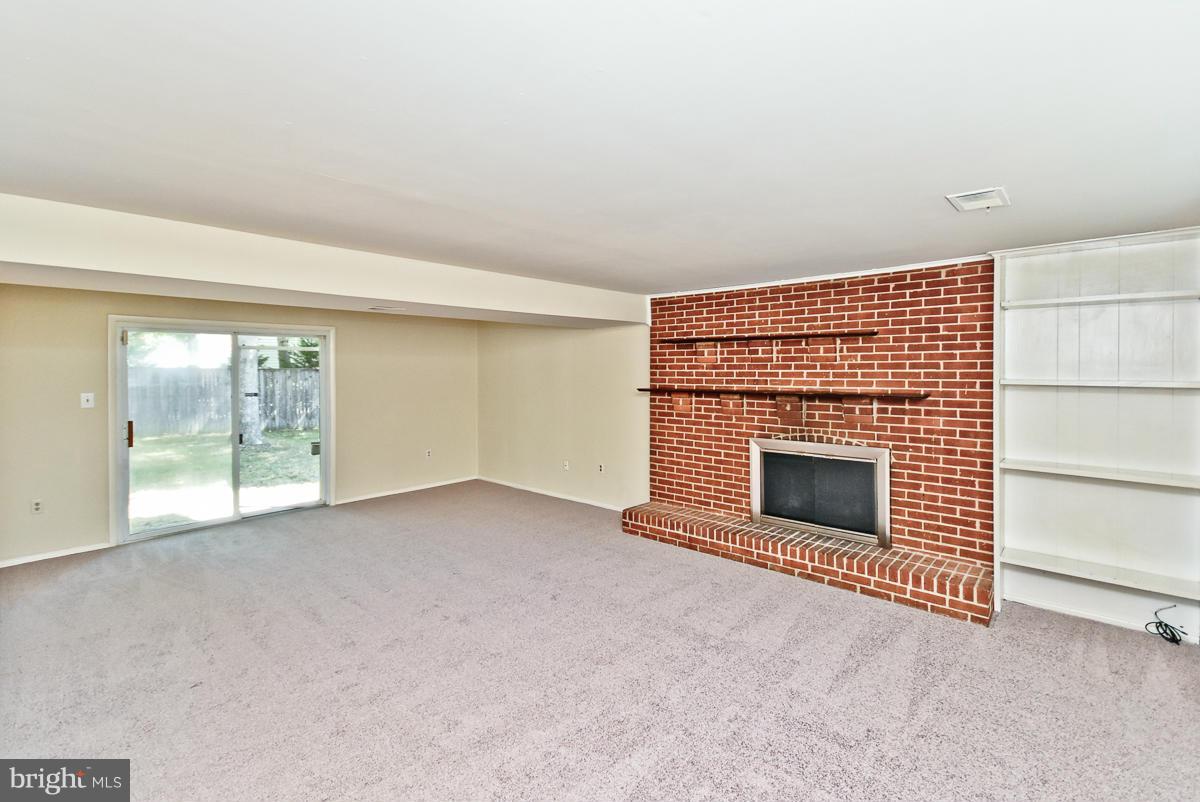 2303 Pinefield Road Waldorf, MD 20601 - Photo 23 of 30 Interior (General)