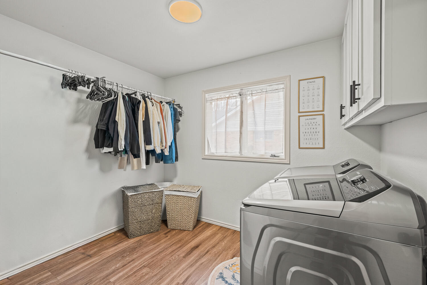 3410 94th Street Lubbock, TX 79423 - Photo 42 of 57 a bathroom with a bathtub and a sink