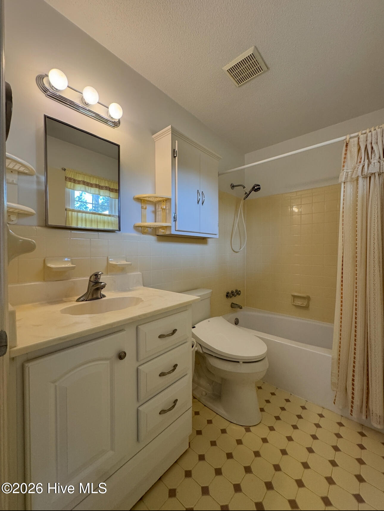 1814 A Tryon Road New Bern, NC 28560 - Photo 28 of 38 IMG_1311