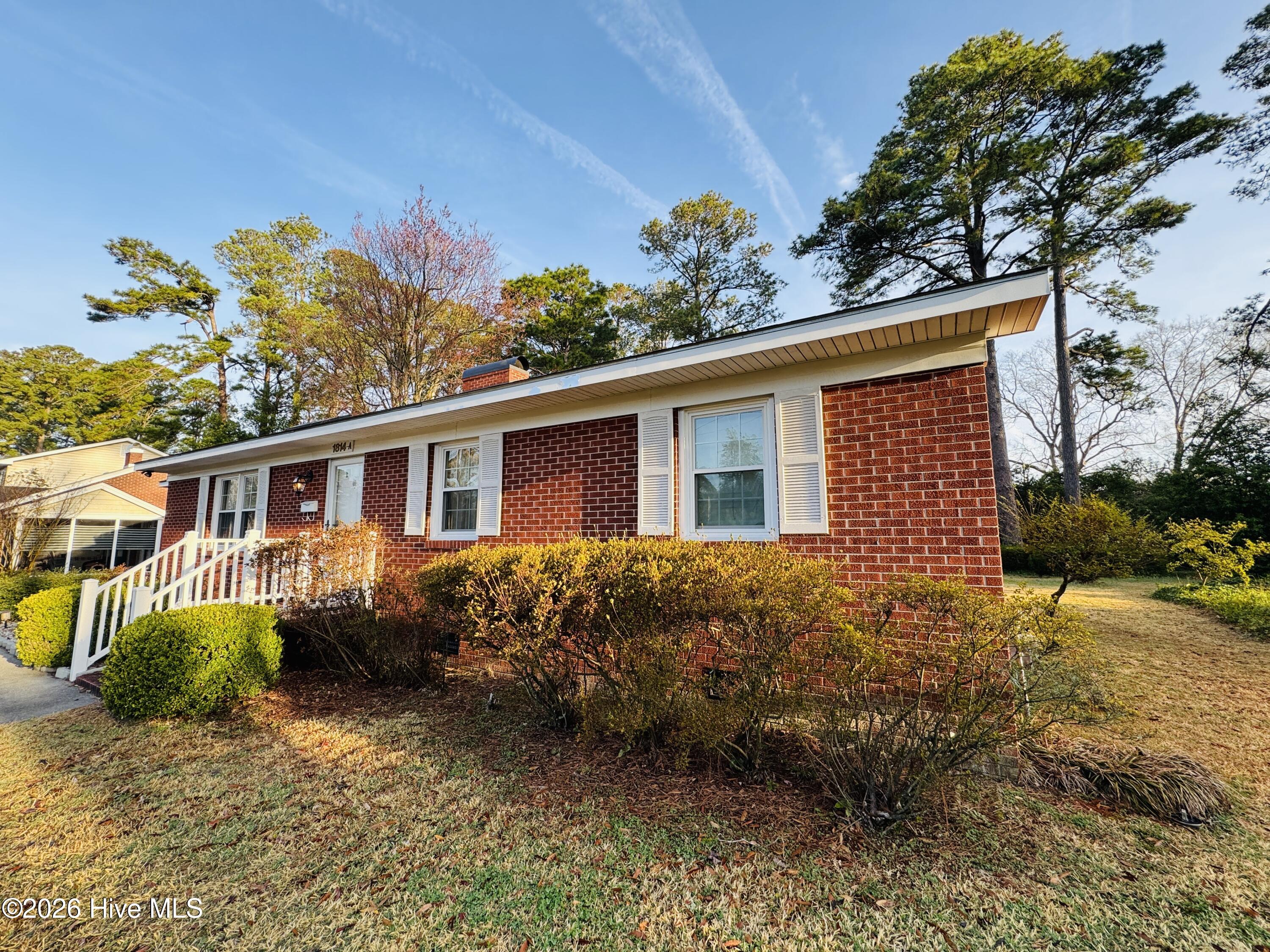 1814 A Tryon Road New Bern, NC 28560 - Photo 3 of 38 IMG_1191