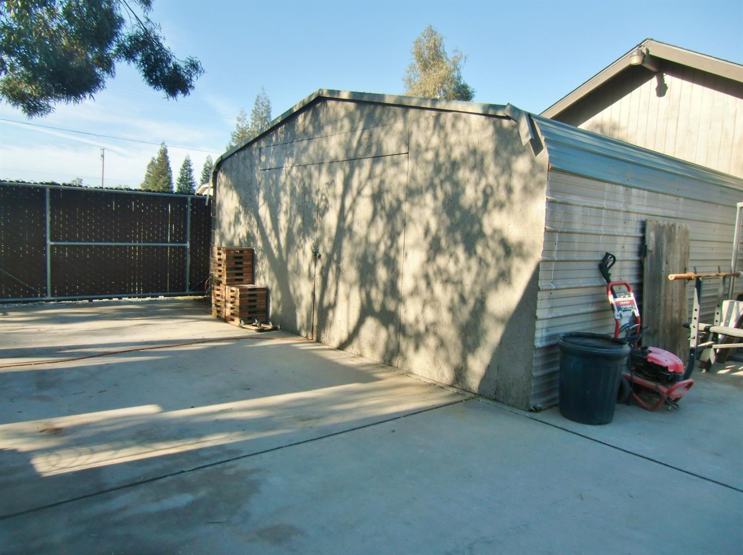 18769 Farallon Road Madera, CA 93638 - Photo 16 of 25 Gallery Image 16