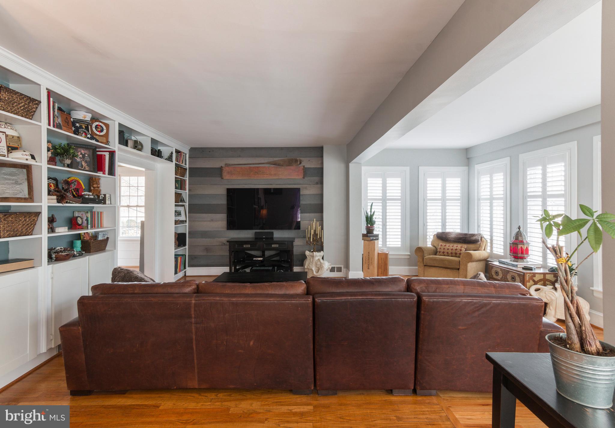 205 Laurel Road Linthicum Heights, MD 21090 - Photo 22 of 48 Beautiful Shiplap Feature