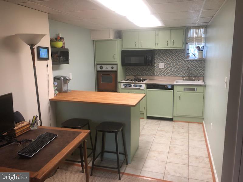 205 Laurel Road Linthicum Heights, MD 21090 - Photo 44 of 48 Maybe even investment space