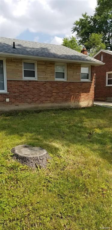 565 Longfellow Inkster, MI 48141 - Photo 4 of 19