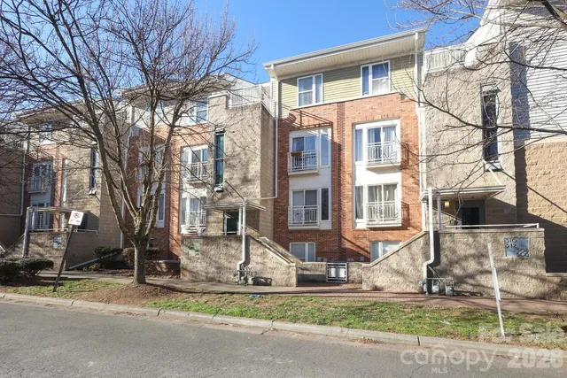 $385,000 | 518 Donatello Avenue, Charlotte, NC 28205