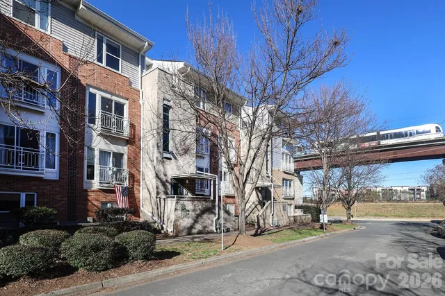 $385,000 | 518 Donatello Avenue, Charlotte, NC 28205